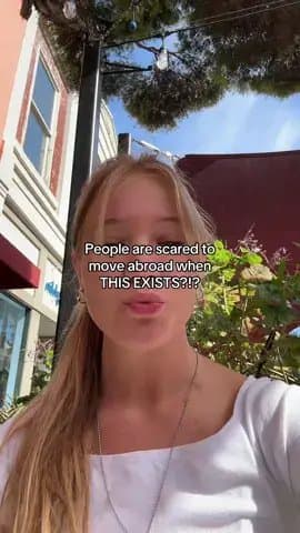 People are scared to
move abroad when
THIS EXISTS?!?!?