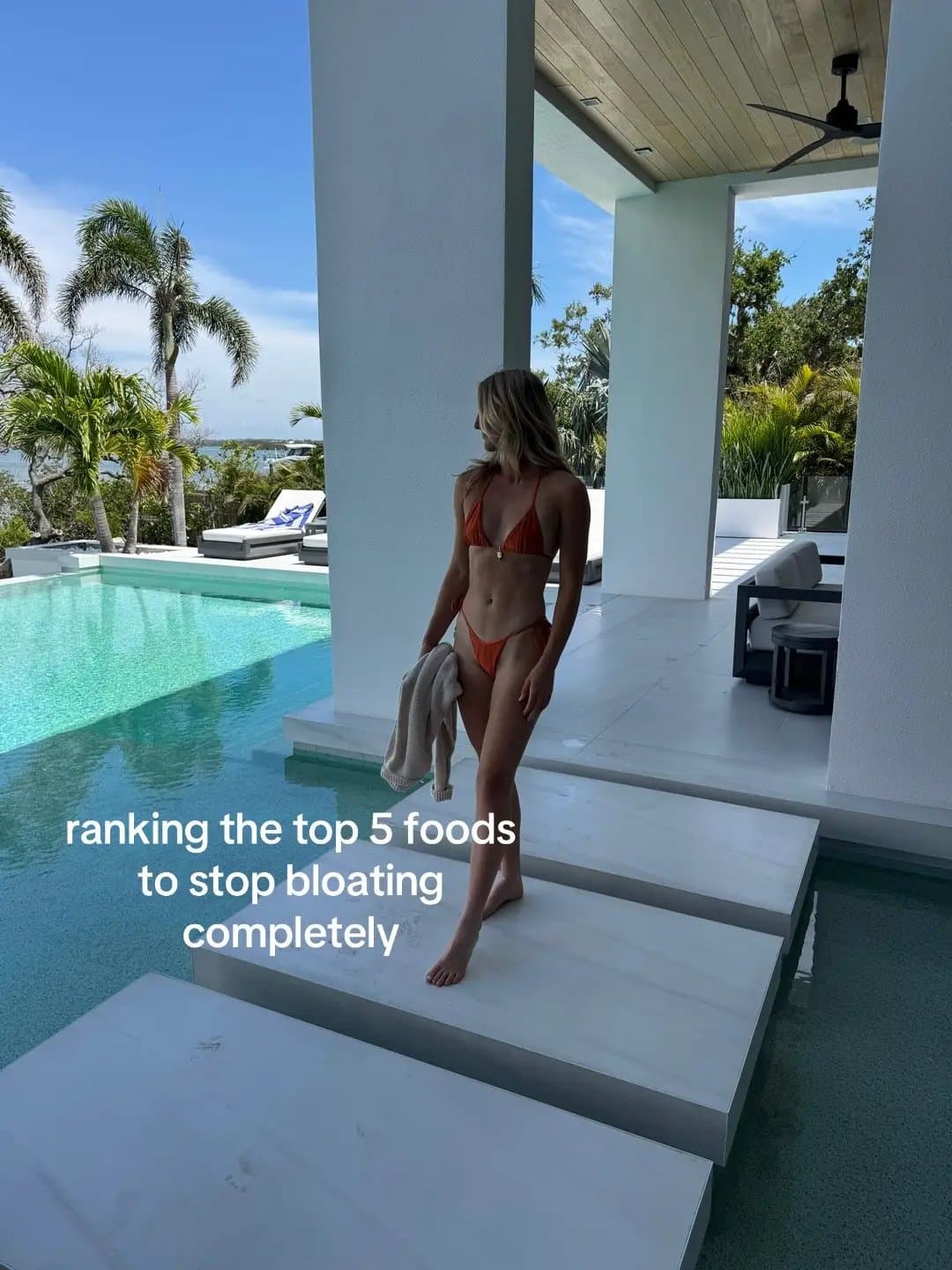 ranking the top 5 foods
to stop bloating
completely