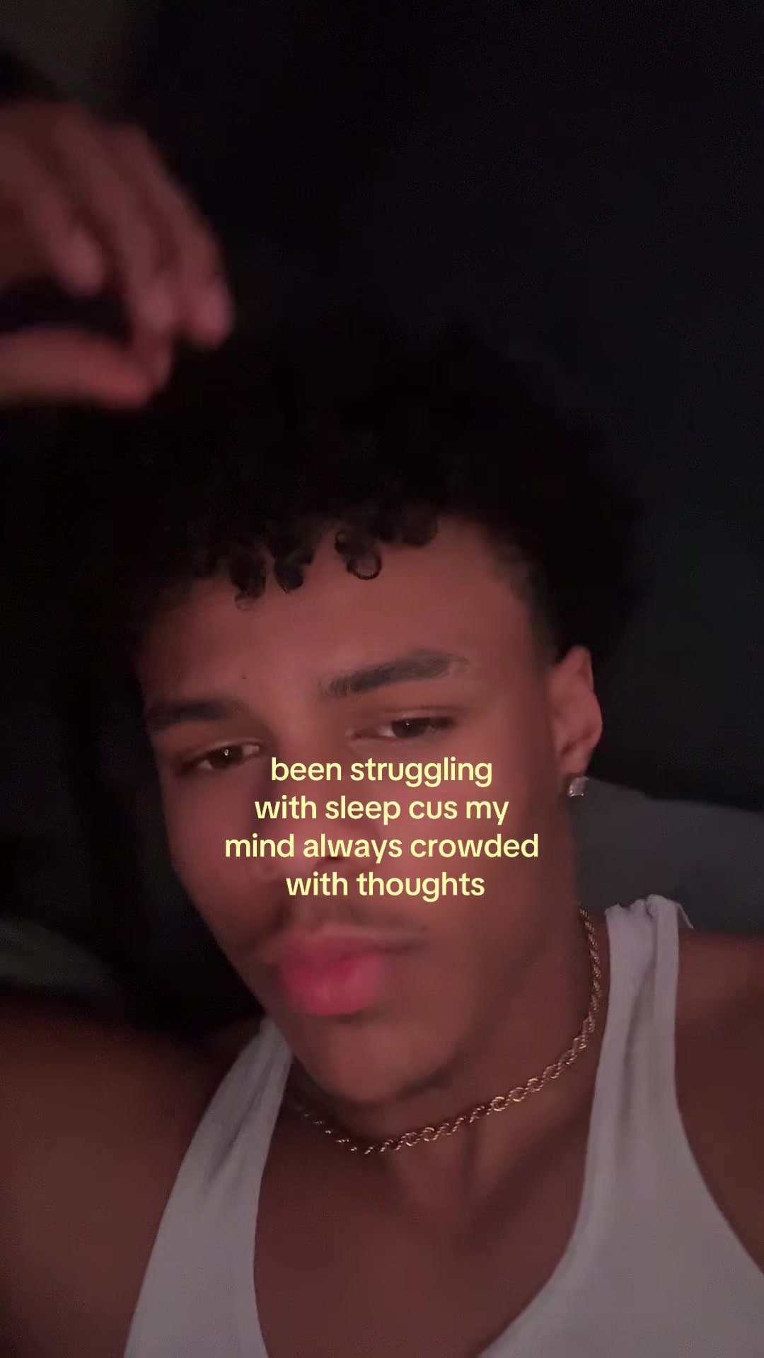 been struggling
with sleep cus my
mind always crowded
with thoughts