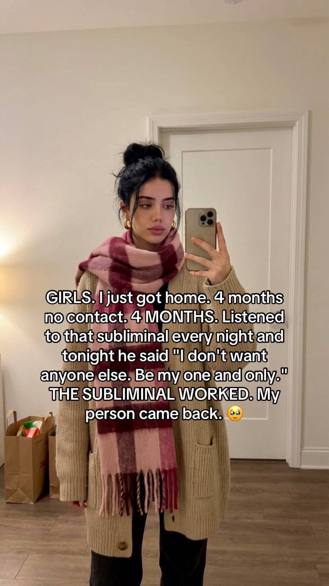 GIRLS. I just got home. 4 months
no contact. 4 MONTHS. Listened
to that sublimin…