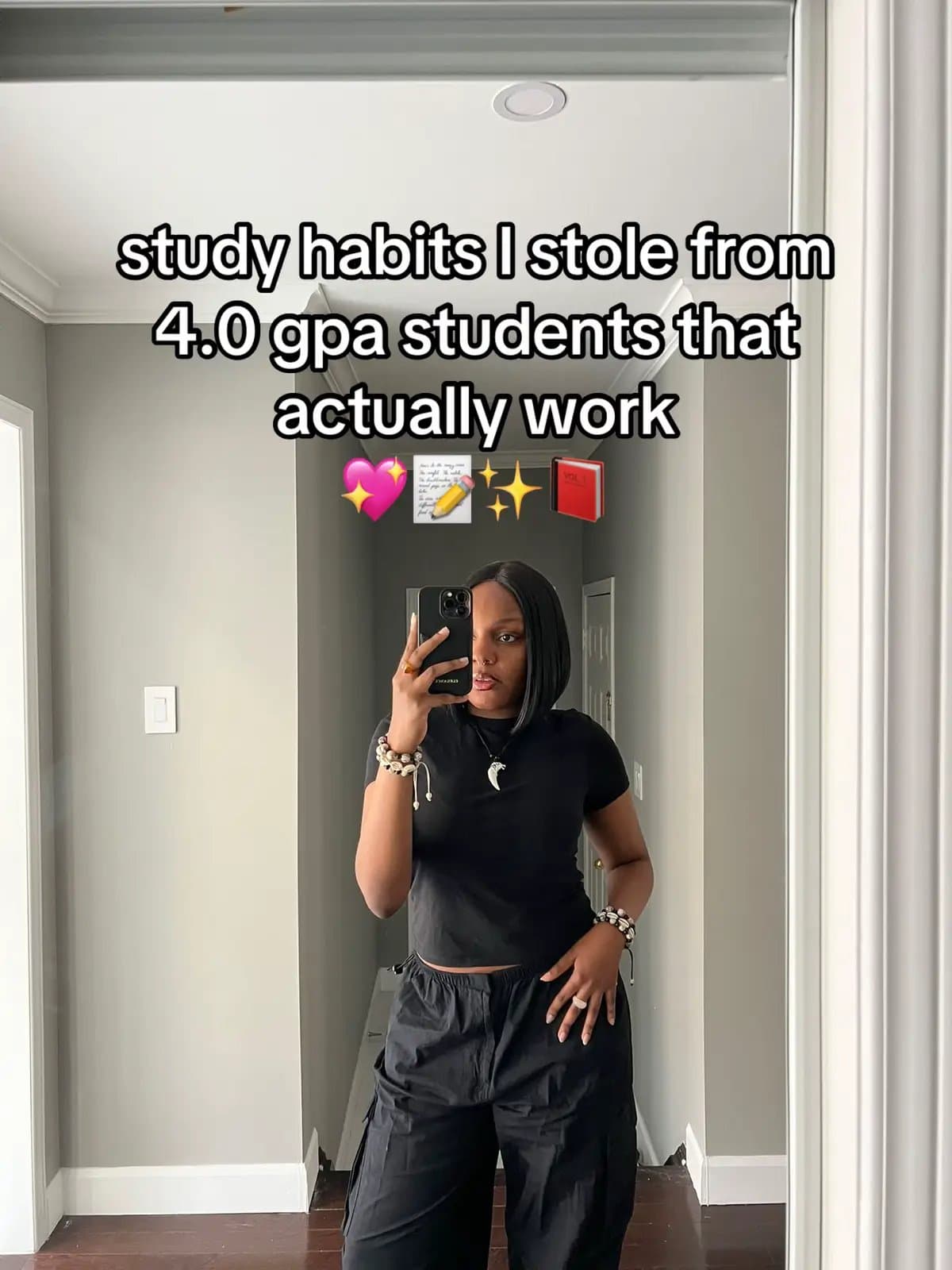 study habits I stole from
4.0 gpa students that
actually work
💖📝✨📕