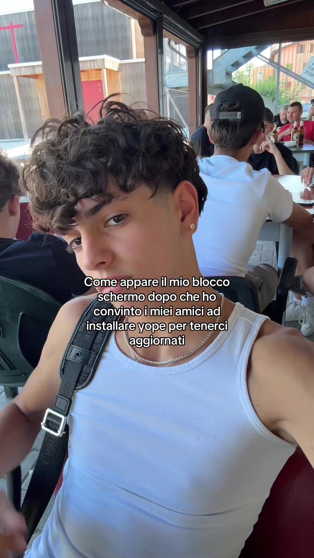 Come appare il mio blocco
schermo dopo che ho
convinto i miei amici ad
installar…