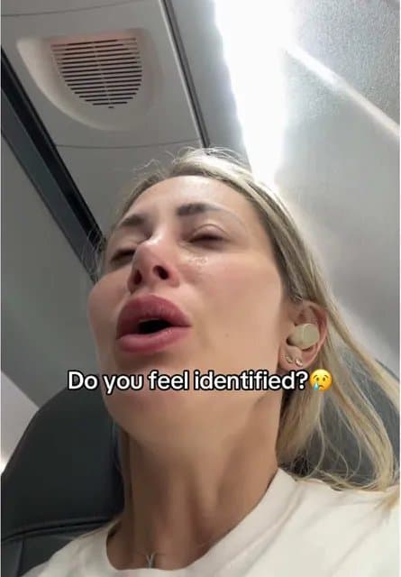 POV - You have a fear of flying

Watch until the end 😳

Looking around to see i…