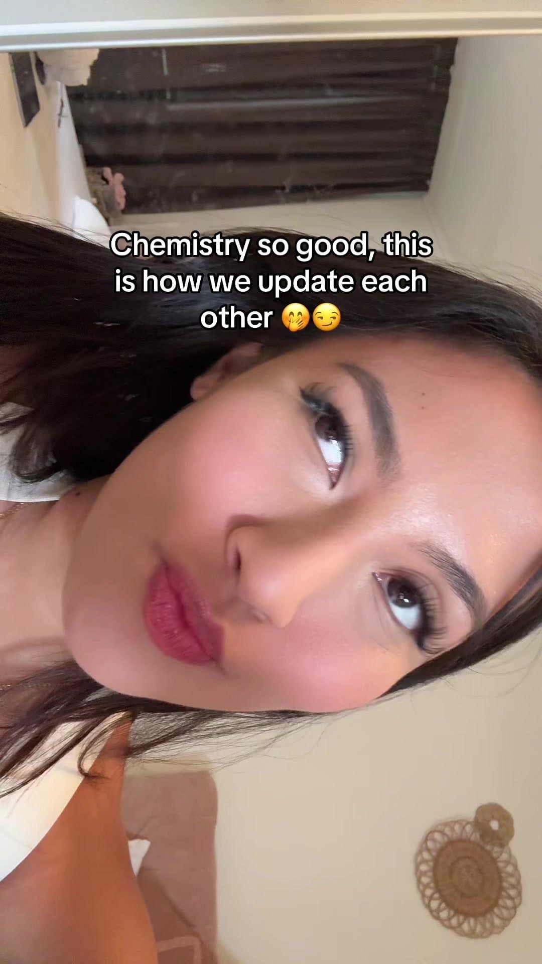 Chemistry so good, this
is how we update each
other 🤭😏

Sending private storie…