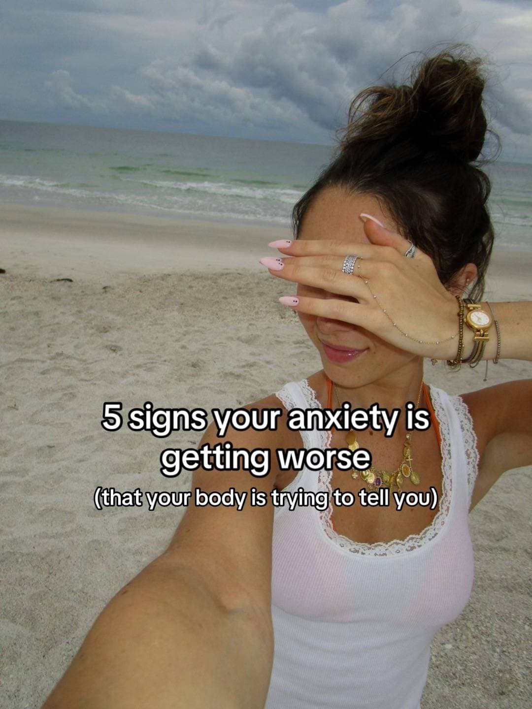 5 signs your anxiety is
getting worse
(that your body is trying to tell you)